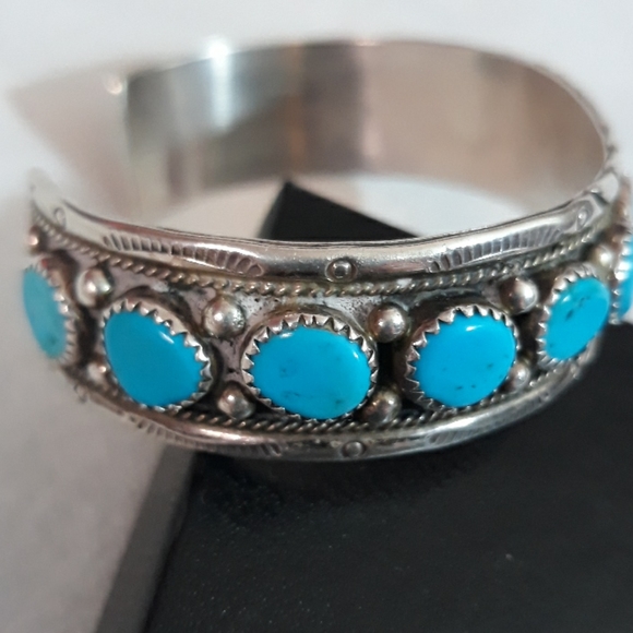 Navajo Sterling silver with Gorgeous turquoise Stones cuff bracelet - Picture 7 of 11